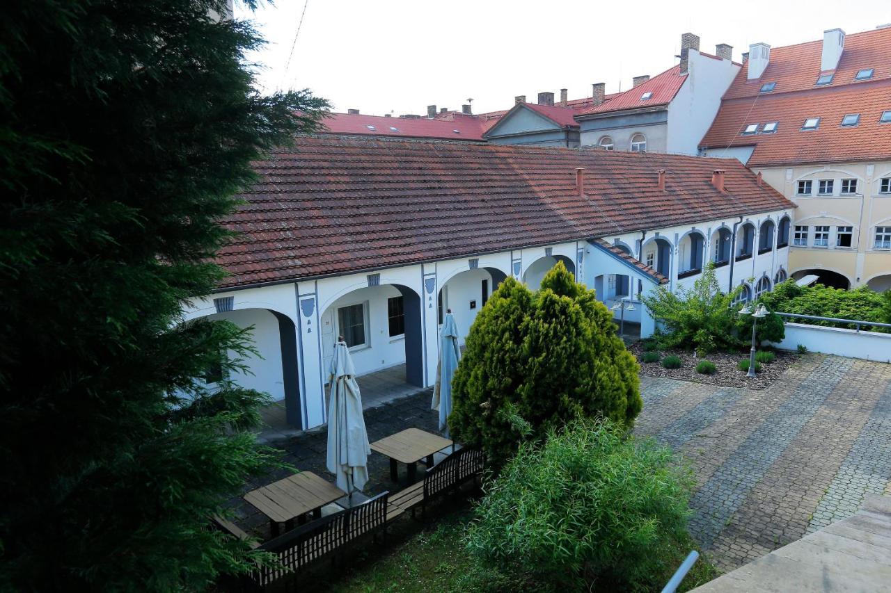 Hotel Magnolia Roudnice nad Labem Exterior foto