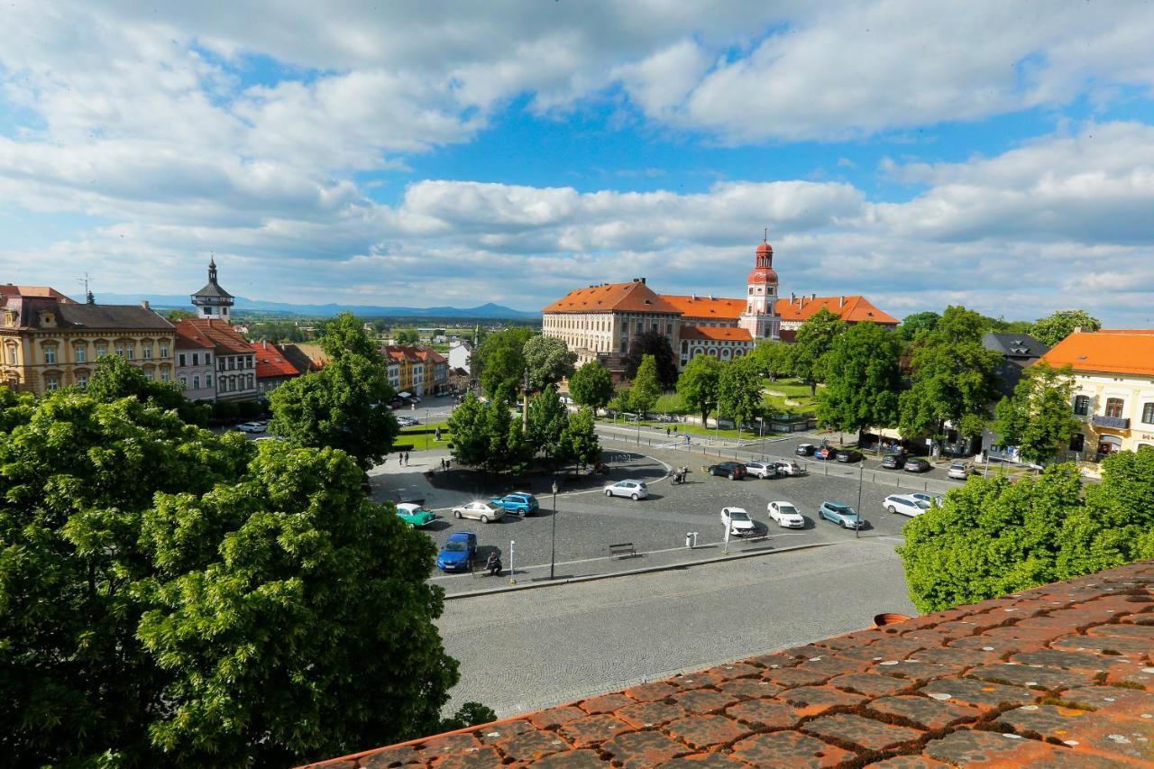 Hotel Magnolia Roudnice nad Labem Exterior foto
