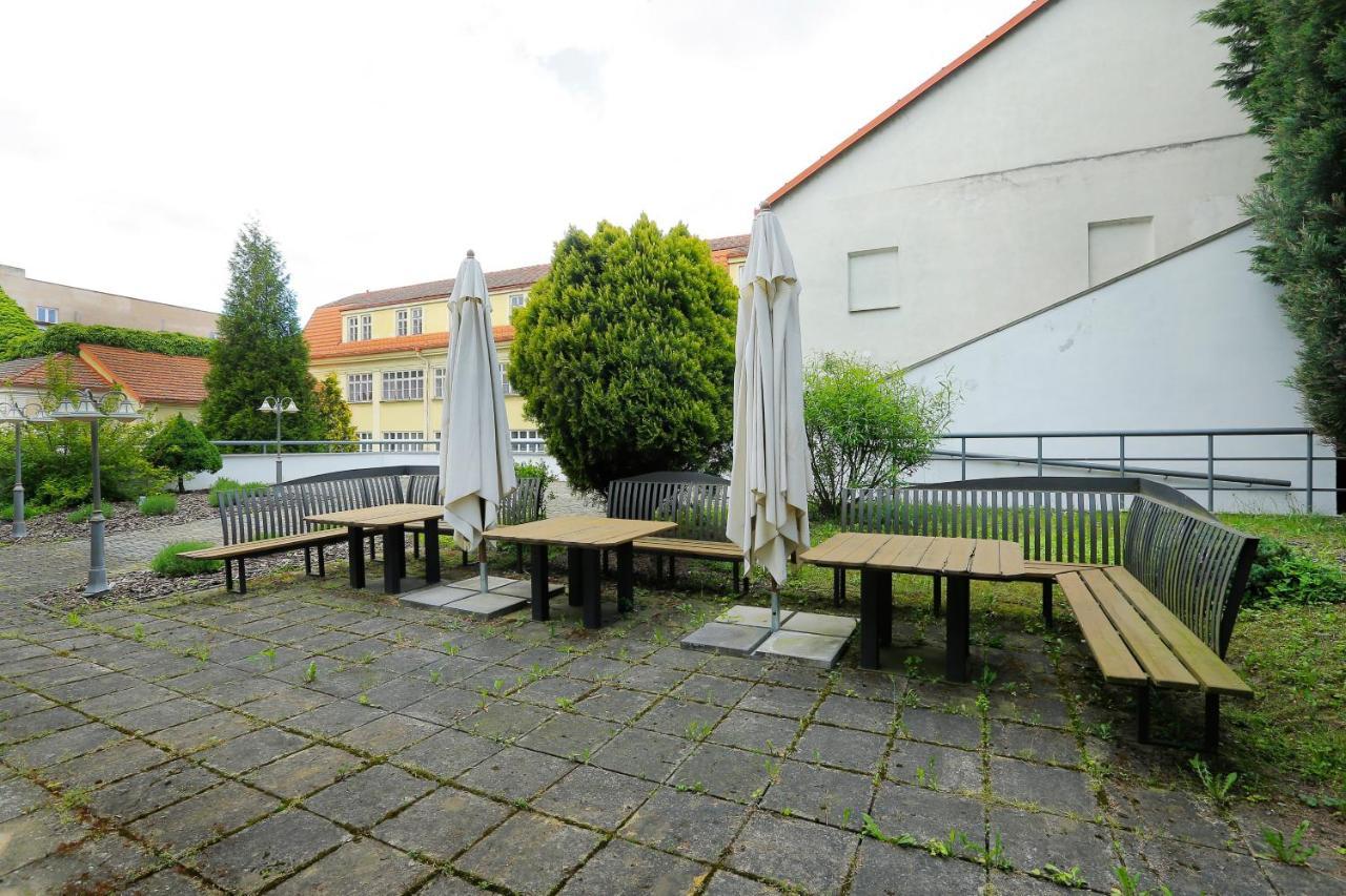 Hotel Magnolia Roudnice nad Labem Exterior foto