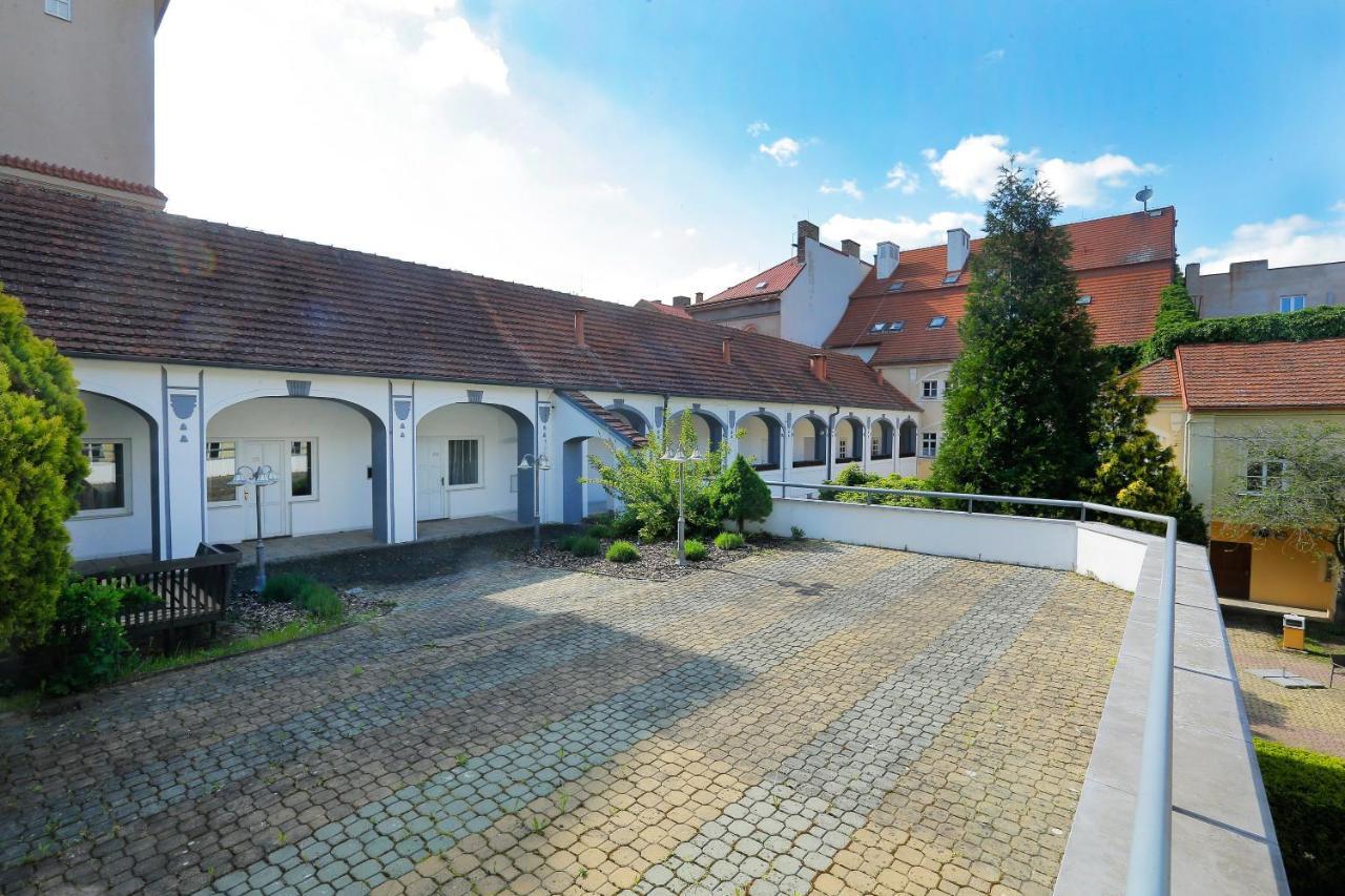 Hotel Magnolia Roudnice nad Labem Exterior foto