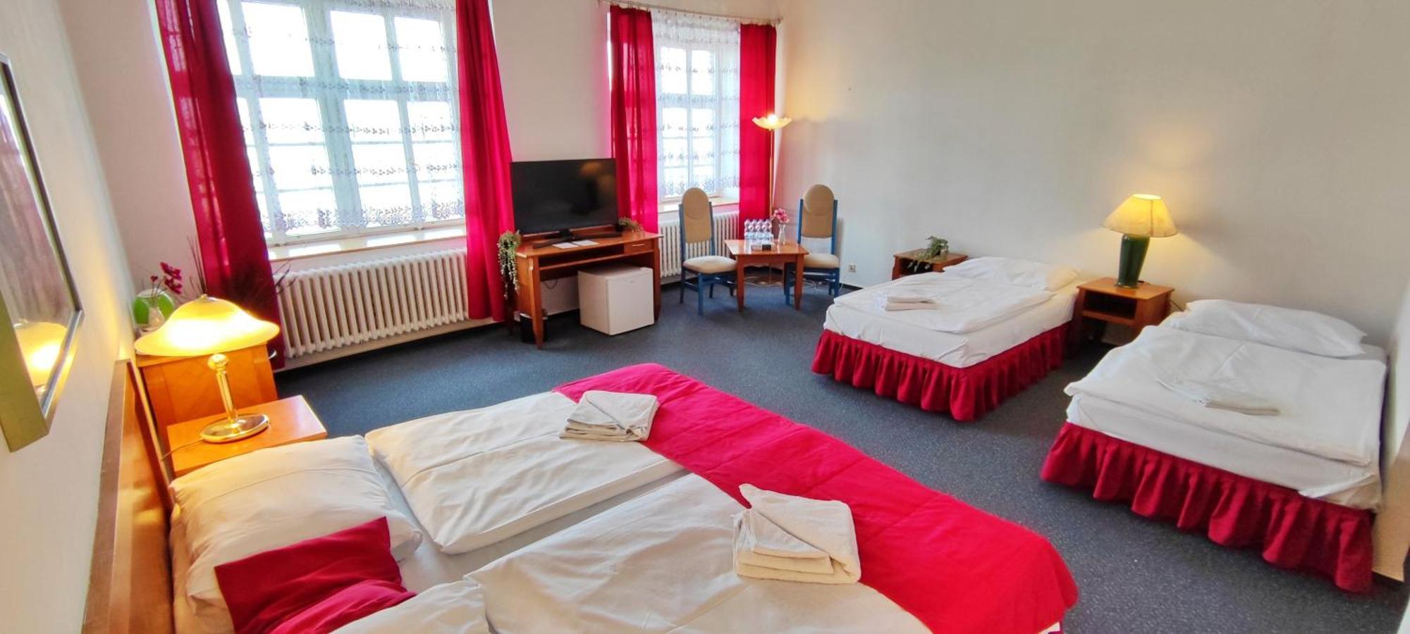 Hotel Magnolia Roudnice nad Labem Exterior foto