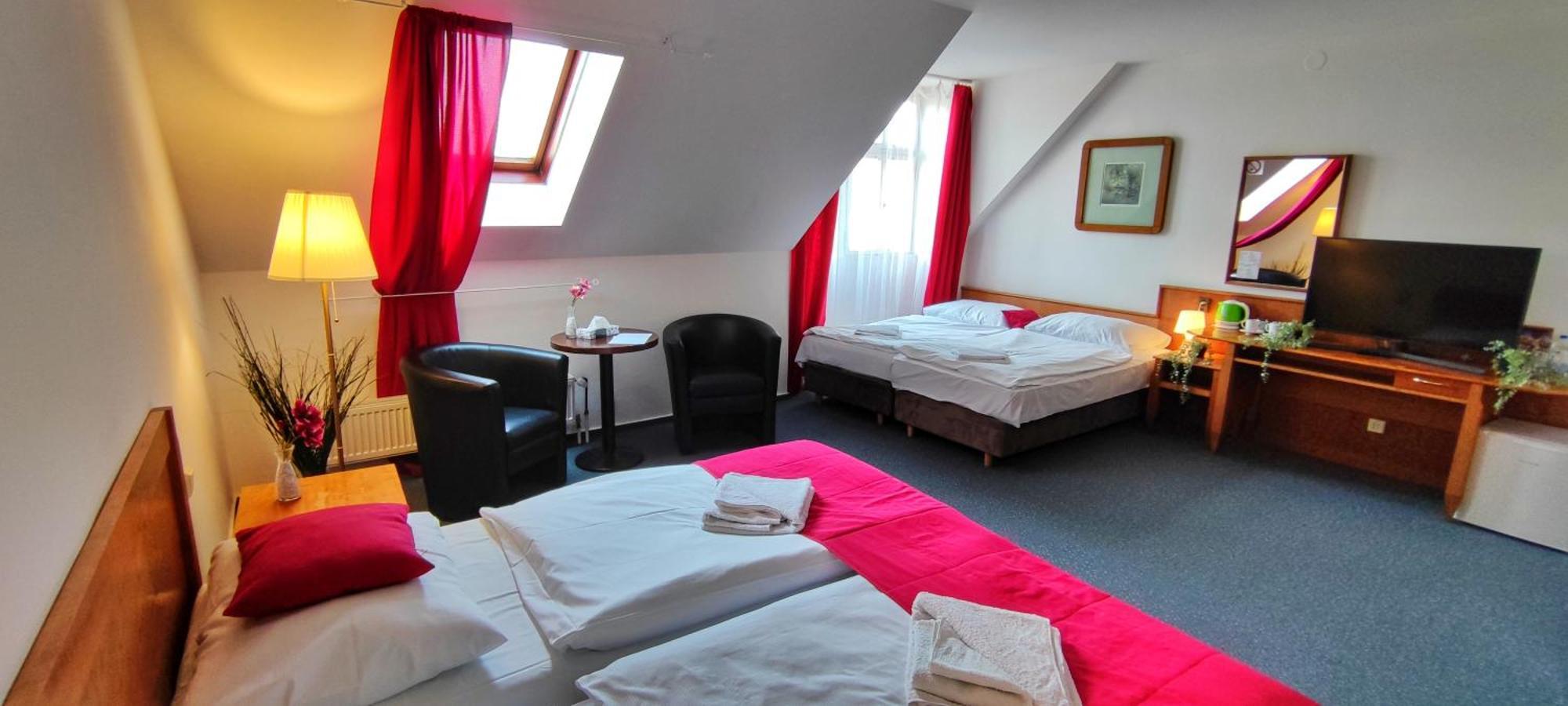 Hotel Magnolia Roudnice nad Labem Exterior foto